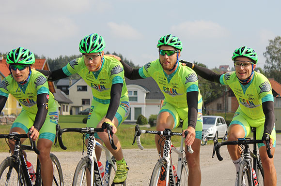 Sieger 4er-Team ESIN-CYCLING: Forsthuber M., Pichler, Gumpenberger, Forsthuber H.  (Foto: Team)