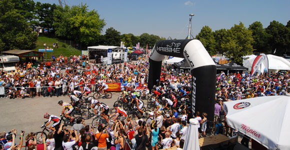 Start zu einem der grössten 24-h MTB-Rennen Europas (Foto: Sog Events)