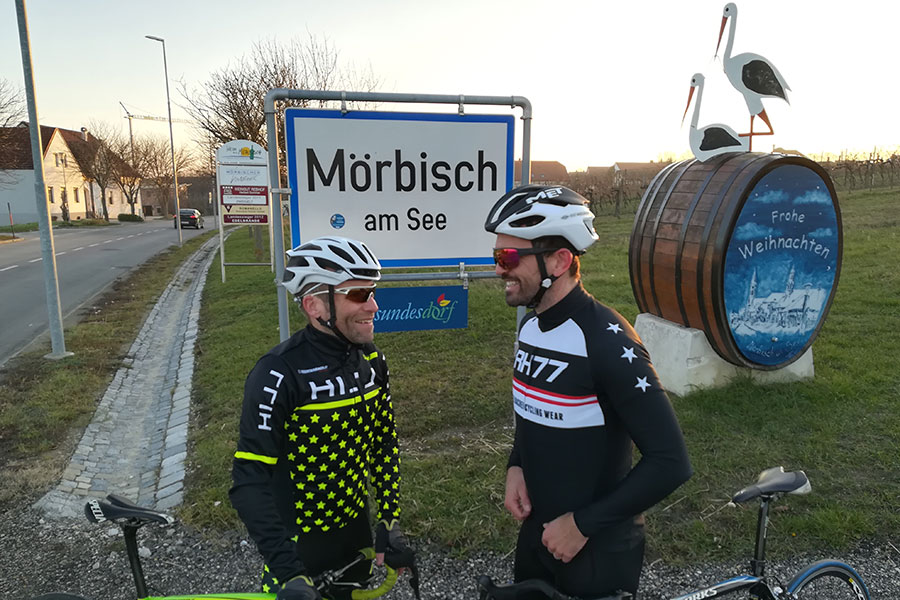 Johannes Hessenberger mit René Haselbacher in Mörbisch (Foto: Neusiedler See Radmarathon)