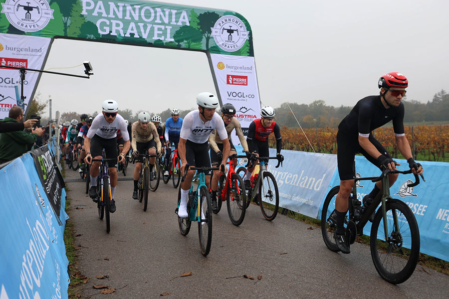 Favoritensiege beim 1. Pannonia Gravel im Burgenland