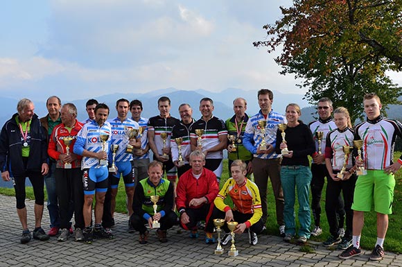 Die Sieger des Teambewerbs 2014 (Foto: Alpen Team Cup)