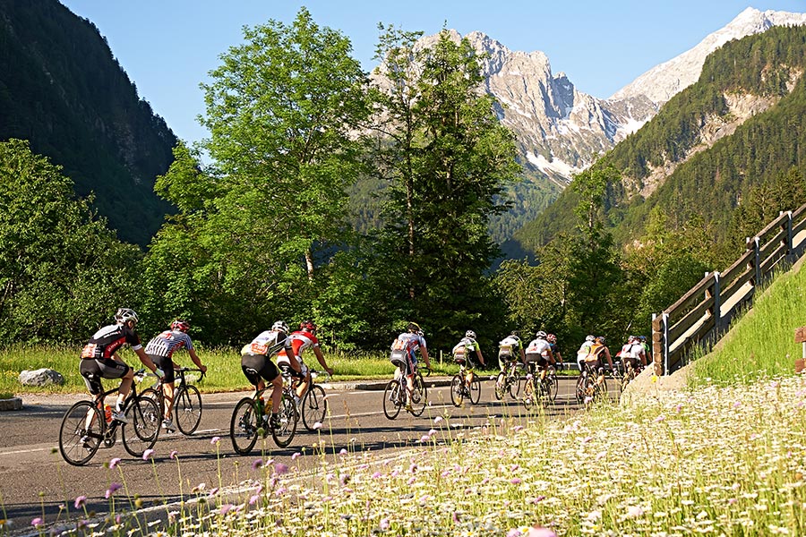 Die Dolomitenradrundfahrt führt durch die wildromantischen Lienzer Dolomiten (Fotos: Expa Pictures)