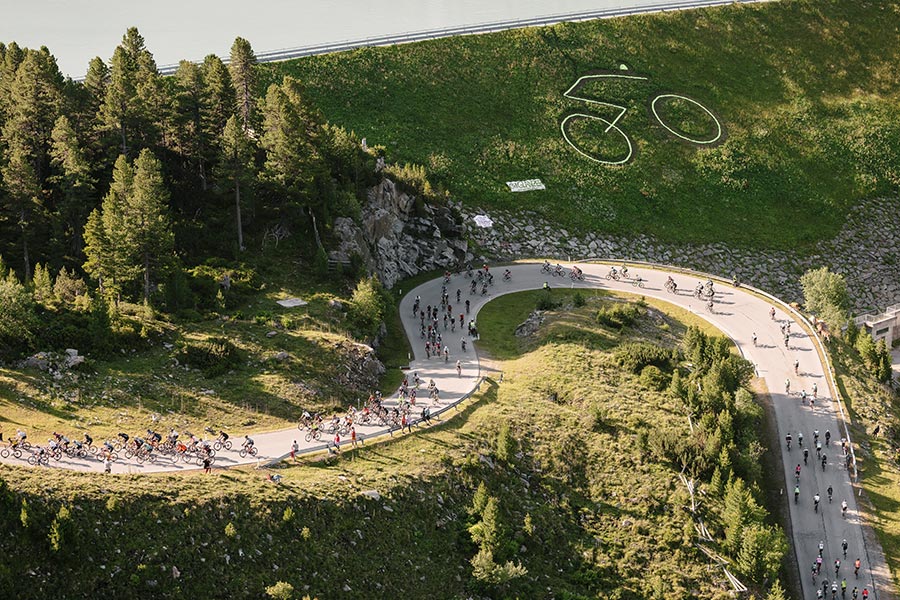 Der Ötztaler Radmarathon 2024 zieht wieder tausende Radfans in seinen Bann (Foto: Ötztal Tourismus/Rudi Wyhlidal)