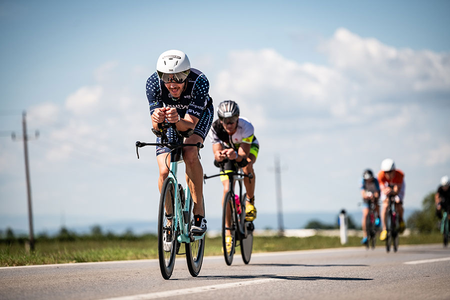 Die Radstecke ist für ihren flachen und schnellen Rundkurs bekannt (Foto: Austria Triathlon Podersdorf)